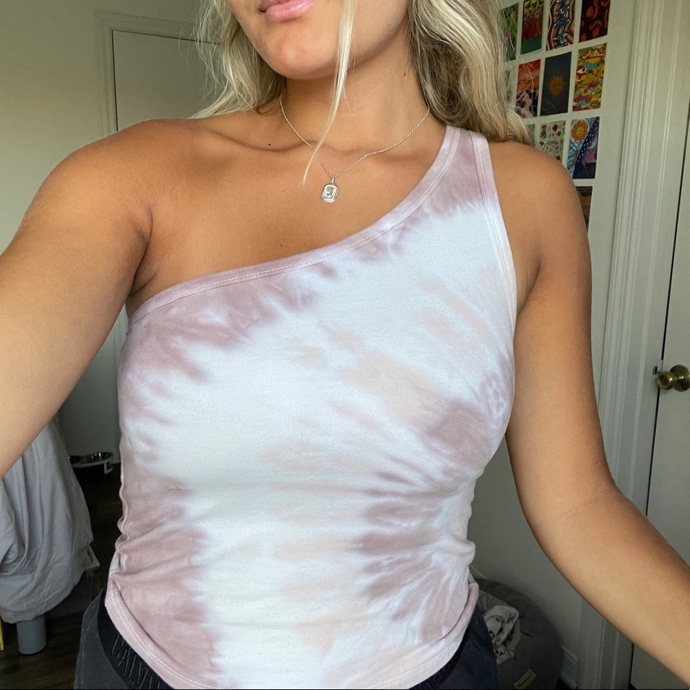 One shoulder Tie-dye top!